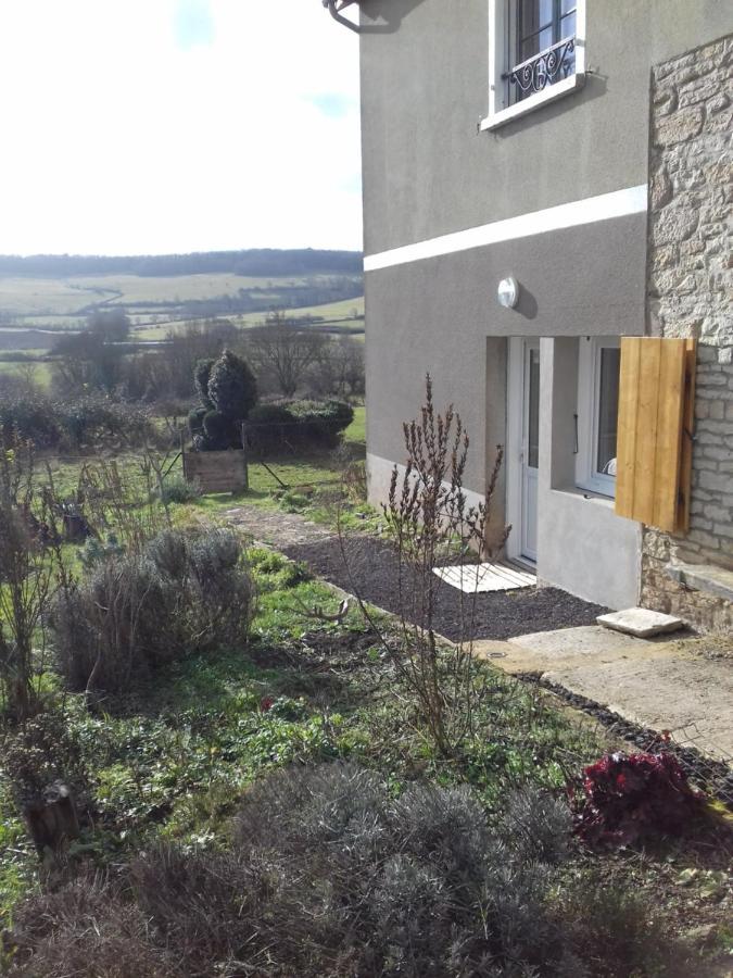 Agreable Chambre Meublee, Vue Sur La Vallee De L'Auxois Villy-en-Auxois Exterior foto