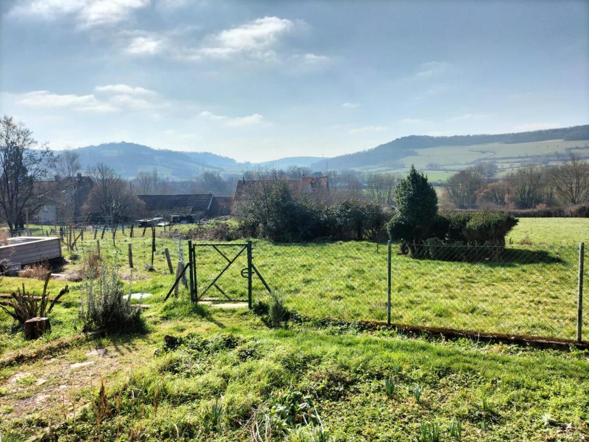 Agreable Chambre Meublee, Vue Sur La Vallee De L'Auxois Villy-en-Auxois Exterior foto